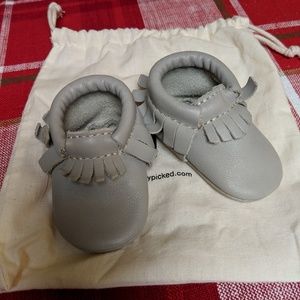 EUC Grey Freshly Picked Moccasins